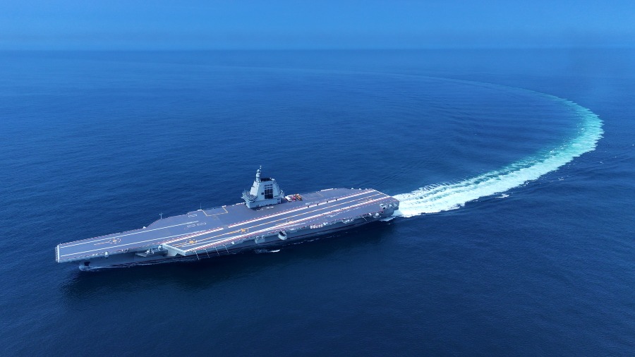 福建艦航母通過台灣海峽赴南海海試的封面圖片