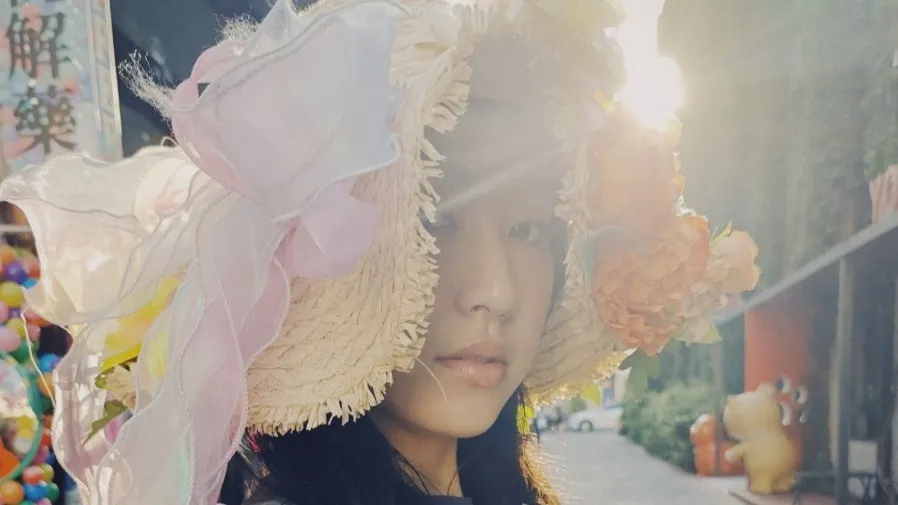 Gigi 炎明熹復出 被雪藏逾一年終歸舞台 11 月演《一束光》音樂劇挑戰唱跳演的封面圖片