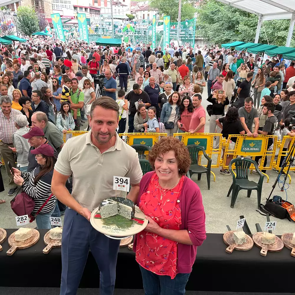 「科洛托蘋果酒館」（El Llagar de Colloto）在起司拍賣會上笑到最後。（來源：Guinness World Records@官網）