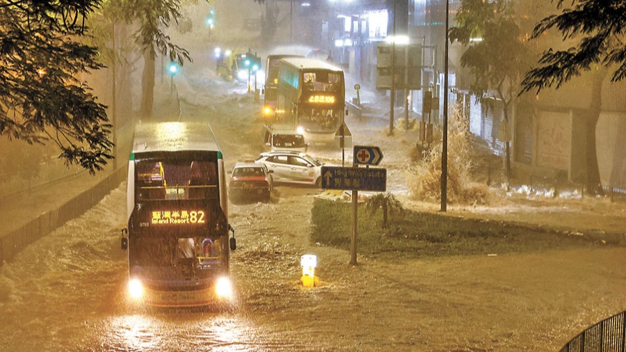 將軍澳冠絕全國 首八個月降雨2397毫米　的封面圖片