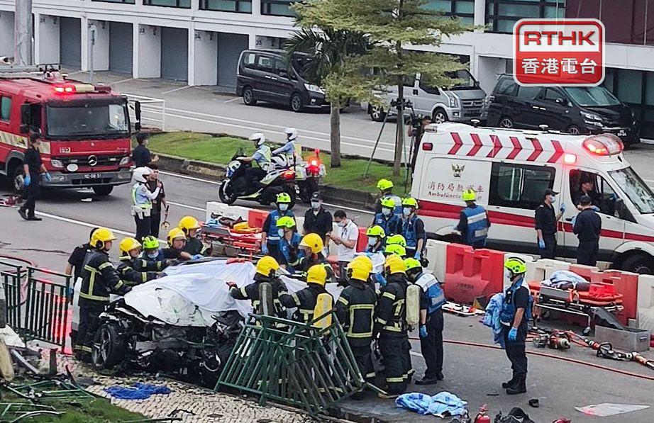 澳門發生致命交通意外，造成4人死亡，包括是澳門居民的私家車司機，另外3人受傷。（香港電台）