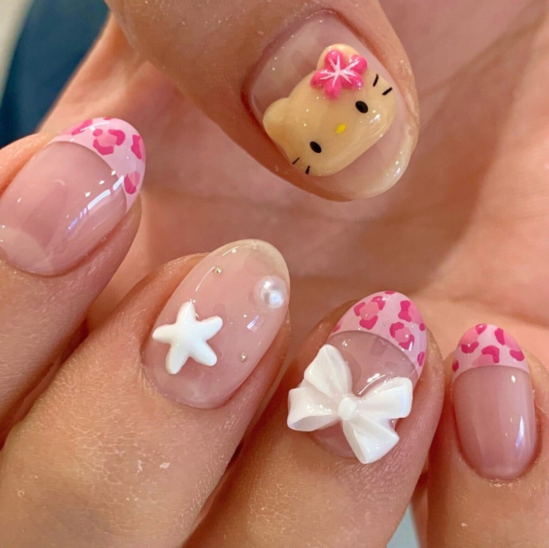 IG爆火美甲大集合！Hello Kitty 美甲居然能曬出小麥肌～（來源：IG）