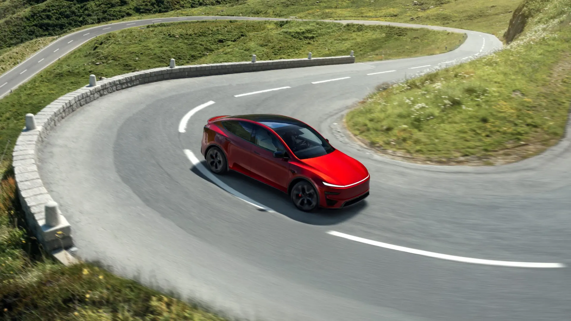 新款 Model Y Performance 可謂全面升級，搭載雙馬達全輪驅動系統，最大輸出約 460 匹馬力，0 至 60 英里加速僅需 3.3 秒，極速達 155 英里。(圖：網絡翻攝)