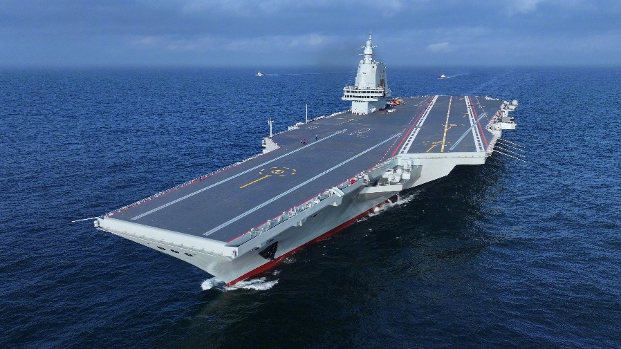 福建艦穿越台灣海峽 中國三十年航母發展的歷史里程碑的封面圖片