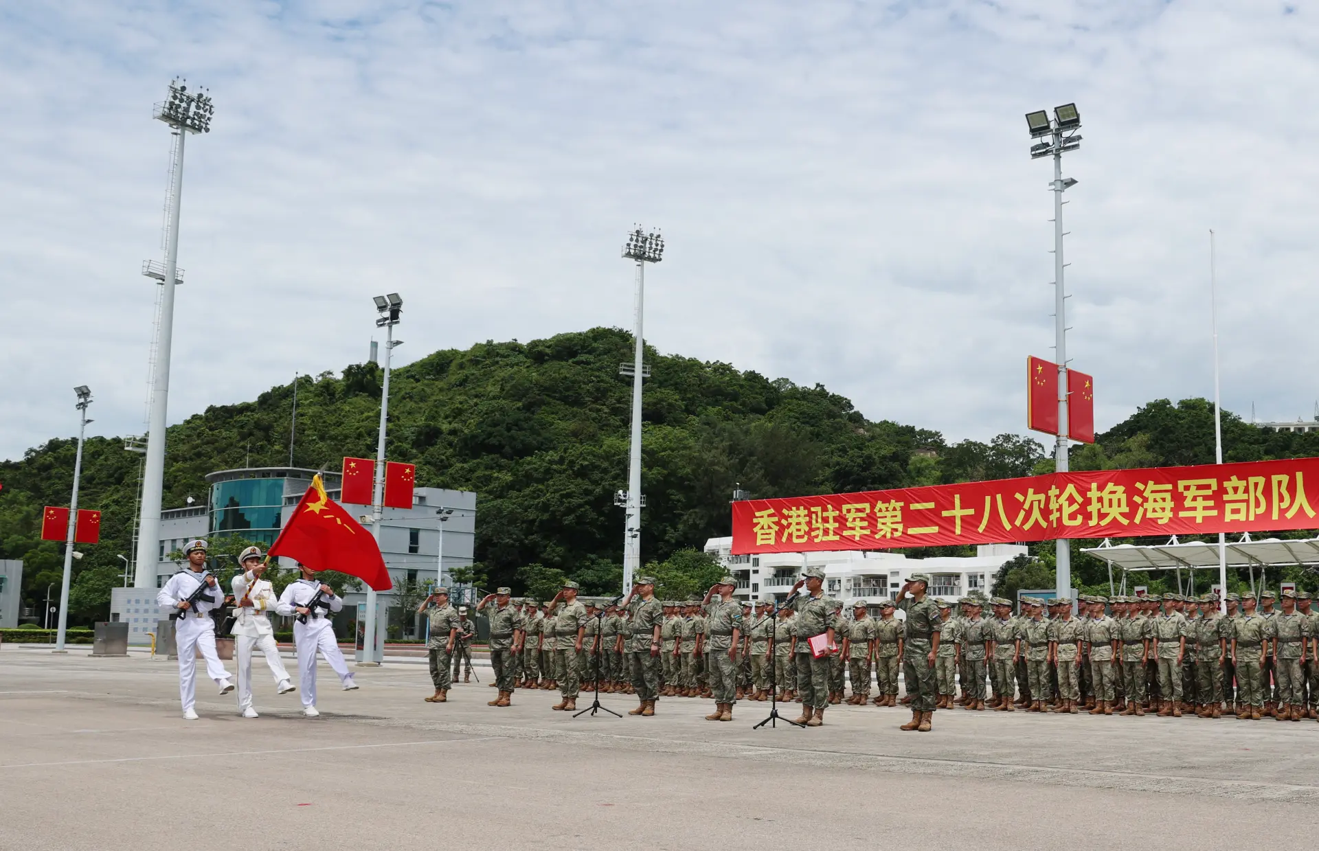 堅持多邊主義、強化自身實力，是實現長治久安的根本之道。(新華社)