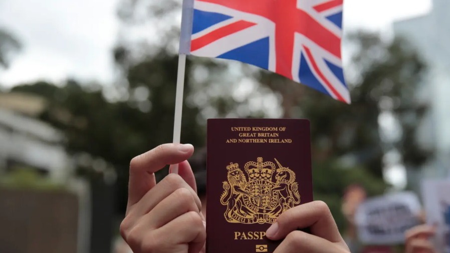 英國極右政黨改革黨揚言取消移民永久居留權，15萬BNO港人或受影響的封面圖片