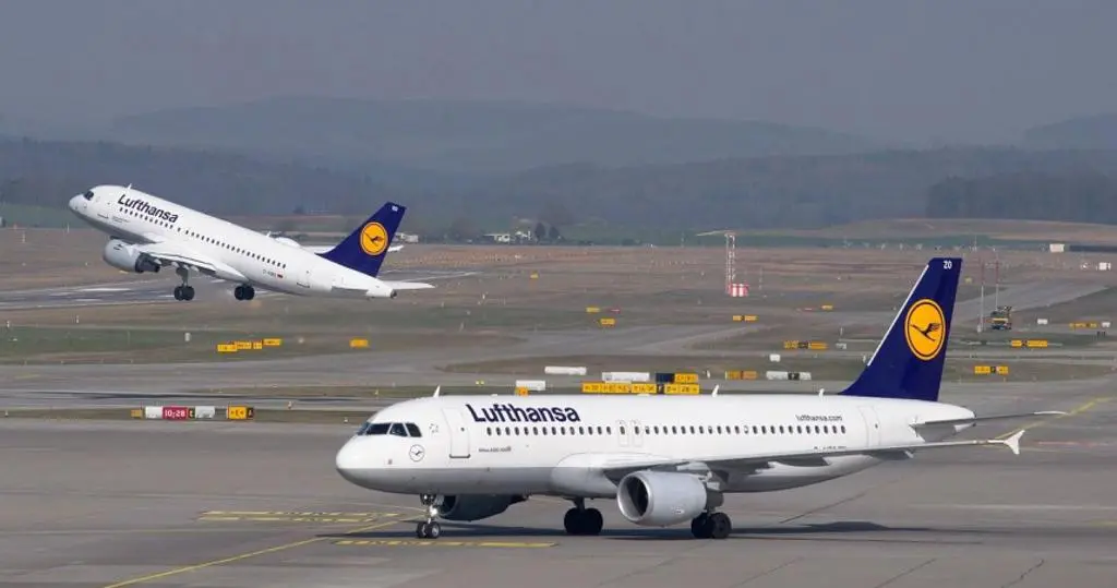 漢莎航空強調透過AI與數位化整合，提升效率、減少重複職能，裁員以德國為主。（Pixabay）