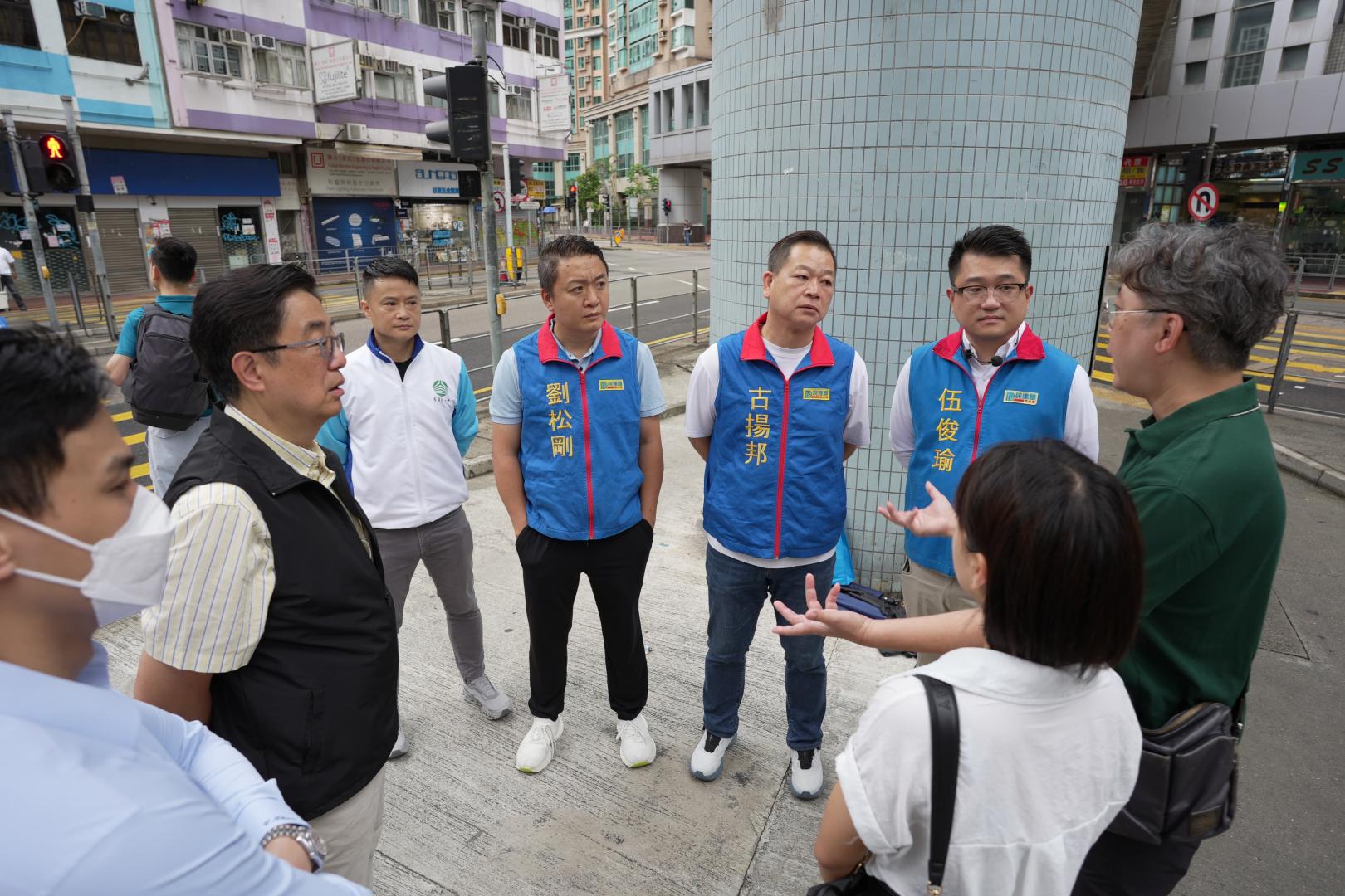 海關及警民關係組講解應對相關事件的執法及宣傳策略