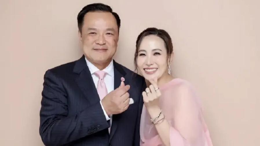 泰國新總理夫人的「多重身份」：咖啡店東家、時尚能手，背後還有這些故事？的封面圖片