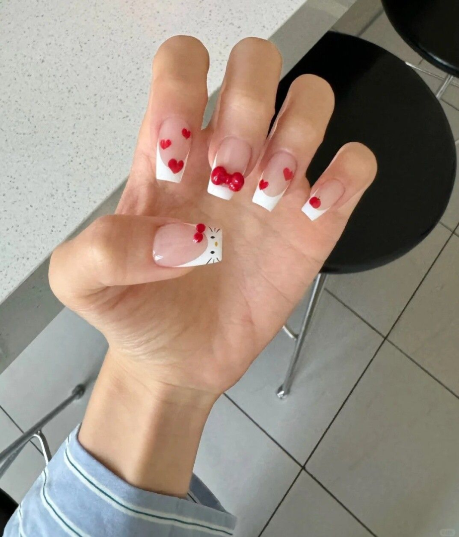 IG爆火美甲大集合！Hello Kitty 美甲居然能曬出小麥肌～（來源：IG）
